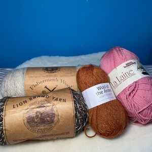 Lot of 4 wool yarns